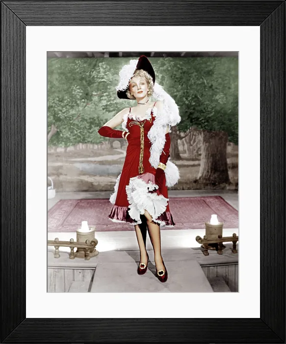 Framed Print : DESTRY RIDES AGAIN, Marlene Dietrich, 1939