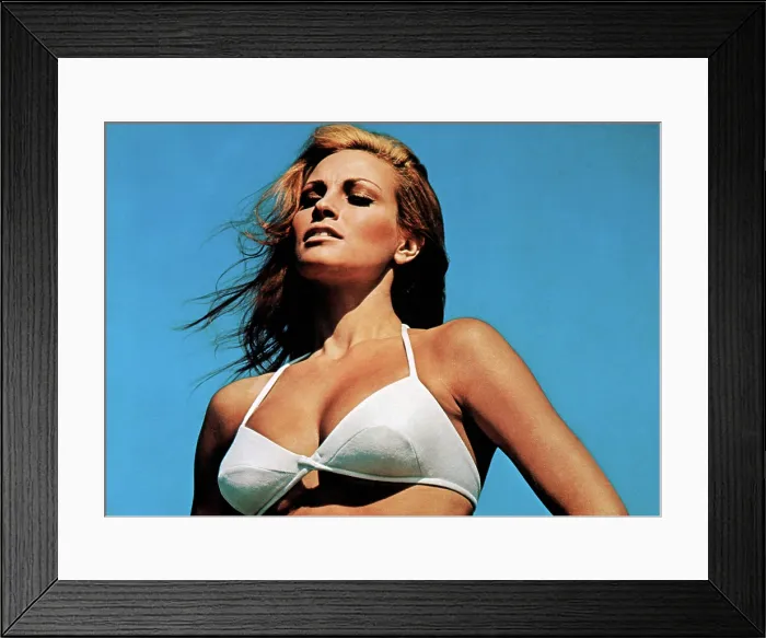 Framed Print : FATHOM, Raquel Welch, 1967. 20th Century-Fox Film Corporation, TM & Copyright / courtesy Everett Collection