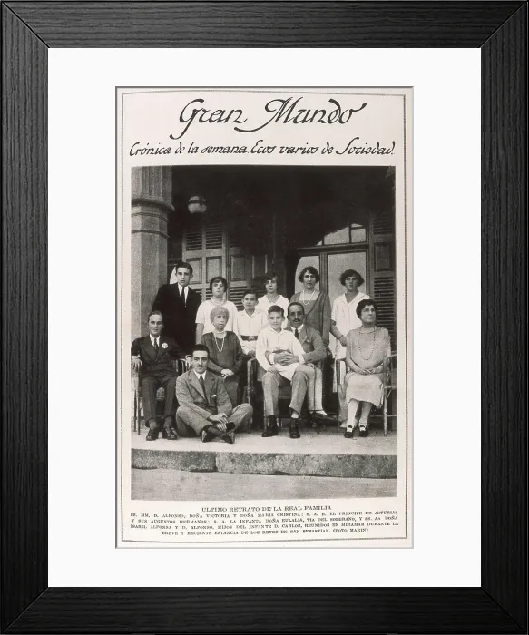 Framed Print : The king Alfonso XIII and his family in San Sebastin. Magazine 'Blanco y Negro' (9th August 1925). AISA / Everett Collection**US SALES ONLY** Framed Print : The king Alfonso XIII and his family in San Sebastin. Magazine 'Blanco y Negro' (9th August 1925). AISA / Everett Collection**US SALES ONLY**