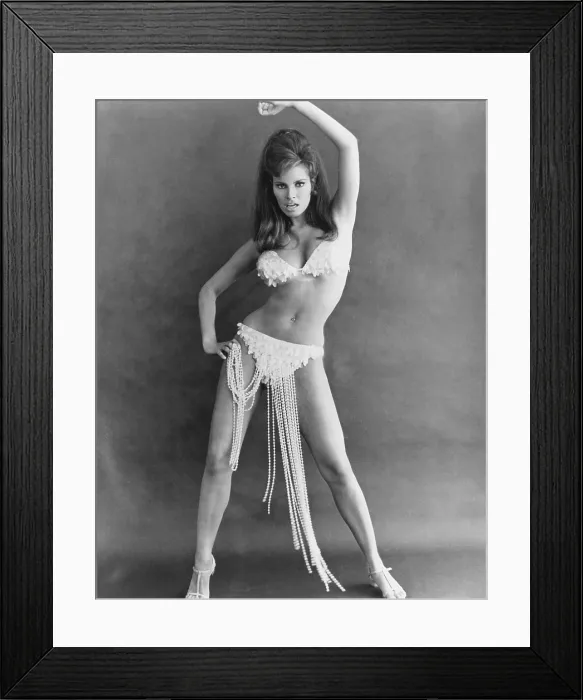 Framed Print : BEDAZZLED, Raquel Welch, 1967 Framed Print : BEDAZZLED, Raquel Welch, 1967
