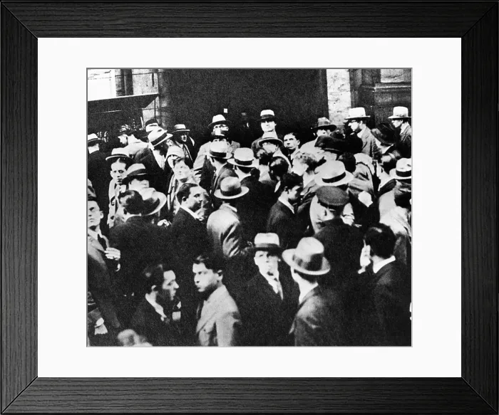 Framed Print : Crowds outside the NYSE during the Crash of 1929. (CSU_ALPHA_1147) CSU Archives / Everett Collection