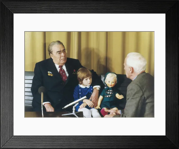 Framed Print : KARMEN, Roman (1906-1978); BREZHNEV, Leonid (1906-1982) Framed Print : KARMEN, Roman (1906-1978); BREZHNEV, Leonid (1906-1982)