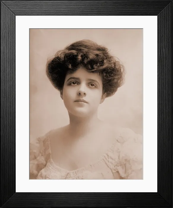 Framed Print : Edna Goodrich (1883-1972), popular American actress who was tangentially involved in the Stanford White-Evelyn Nesbit romance. Ca. 1907-09 Framed Print : Edna Goodrich (1883-1972), popular American actress who was tangentially involved in the Stanford White-Evelyn Nesbit romance. Ca. 1907-09