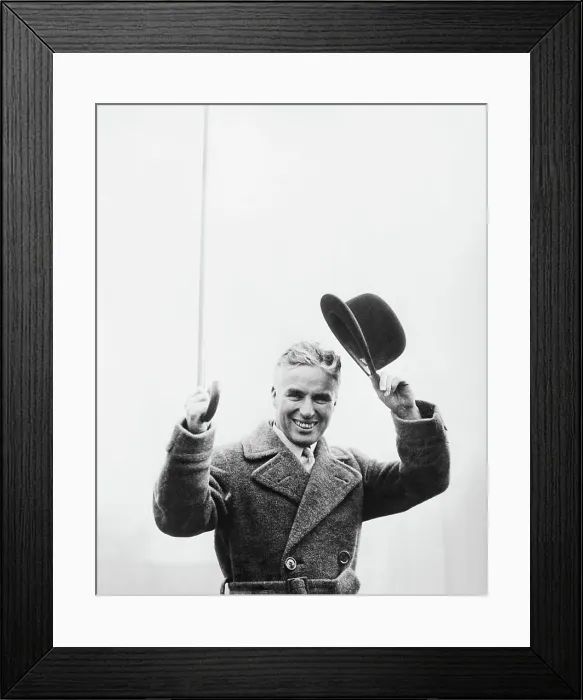 Framed Print : Charlie Chaplin in London, 1931