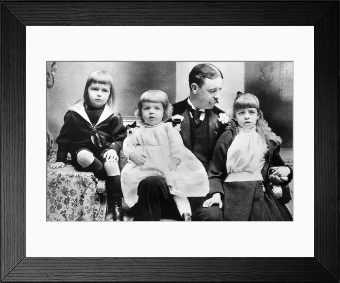 Framed Print : Eleanor Roosevelt as a six year old girl (right), with her father, Elliott, who died when she was eight and her two brothers, Elliott (left) and Hall Roosevelt. Ca. 1890 Framed Print : Eleanor Roosevelt as a six year old girl (right), with her father, Elliott, who died when she was eight and her two brothers, Elliott (left) and Hall Roosevelt. Ca. 1890