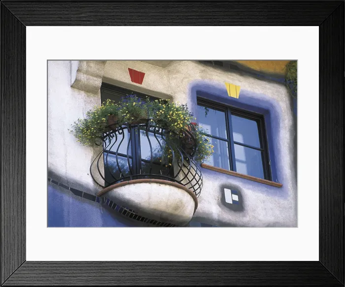 Framed Print : HUNDERTWASSER, Friedensreich (1928-2000). Hundertwasser House. 1983-1986. AUSTRIA. VIENNA. Vienna. Balcony. House situated in Wagramer street. Architecture Framed Print : HUNDERTWASSER, Friedensreich (1928-2000). Hundertwasser House. 1983-1986. AUSTRIA. VIENNA. Vienna. Balcony. House situated in Wagramer street. Architecture