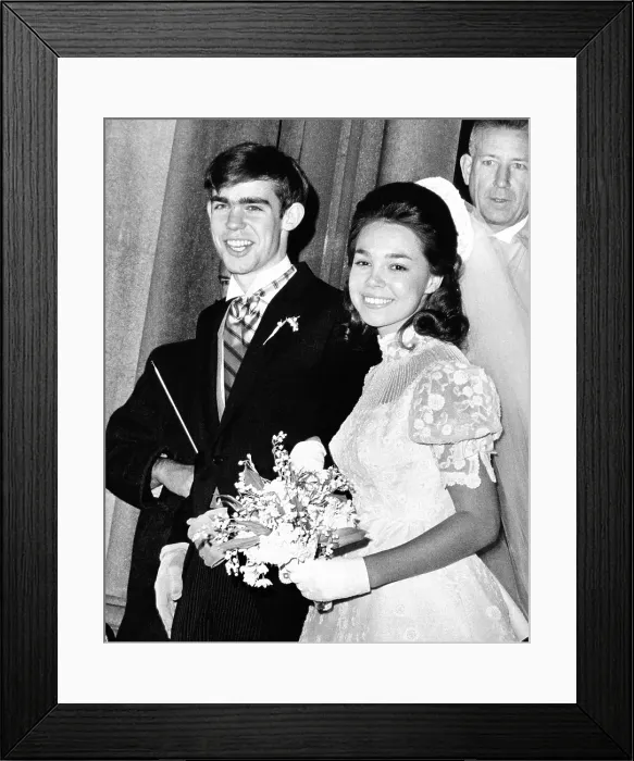 Framed Print : Wedding of Julie Nixon to David Eisenhower. Newlyweds leaving Marble Collegiate Church on Dec. 22, 1968