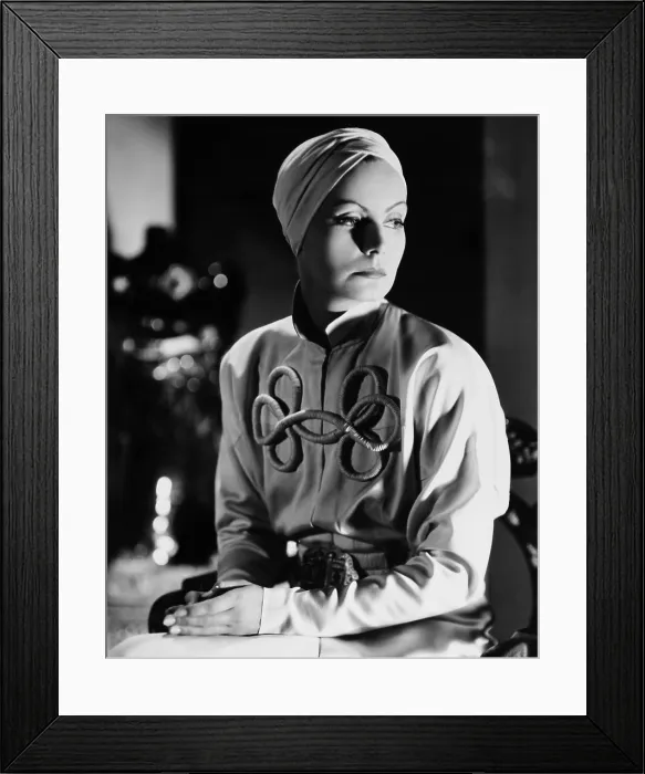 Framed Print : THE PAINTED VEIL, Greta Garbo, 1934