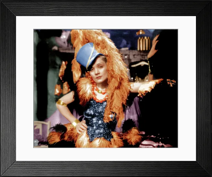 Framed Print : BLONDE VENUS, Marlene Dietrich, 1932 Framed Print : BLONDE VENUS, Marlene Dietrich, 1932