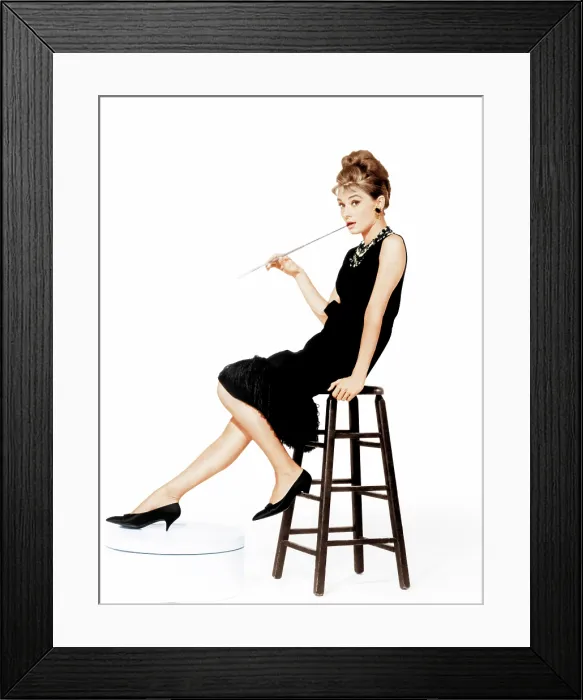 Framed Print : BREAKFAST AT TIFFANY'S, Audrey Hepburn, 1961 Framed Print : BREAKFAST AT TIFFANY'S, Audrey Hepburn, 1961