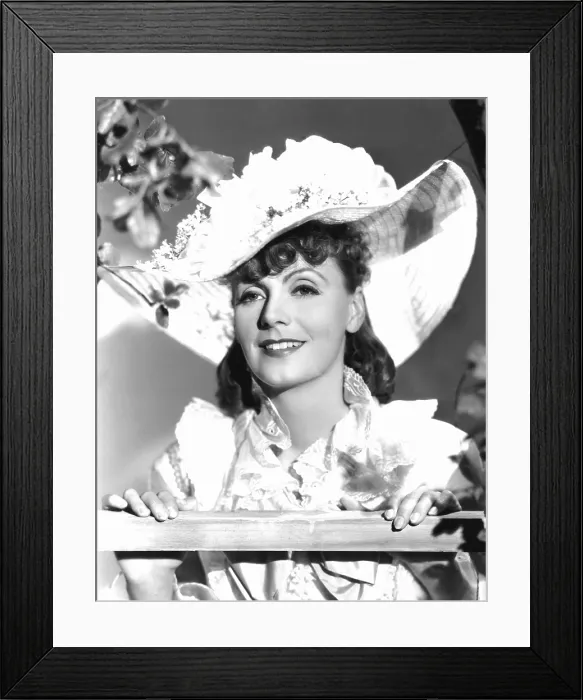 Framed Print : ANNA KARENINA, Greta Garbo, photo taken May 17, 1935 Framed Print : ANNA KARENINA, Greta Garbo, photo taken May 17, 1935