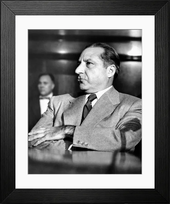 Framed Print : Mob boss, Frank Costello, refusing to testify to the Senate Crime Investigating Committee