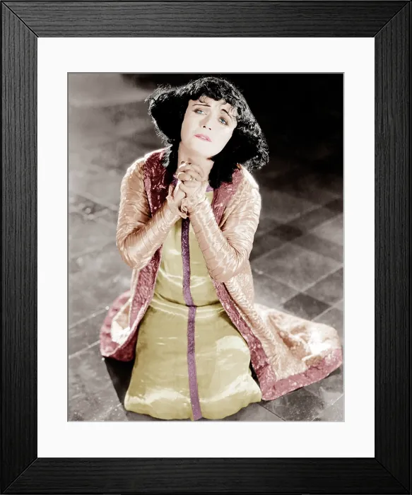 Framed Print : THE SPANISH DANCER, Pola Negri, 1923 Framed Print : THE SPANISH DANCER, Pola Negri, 1923