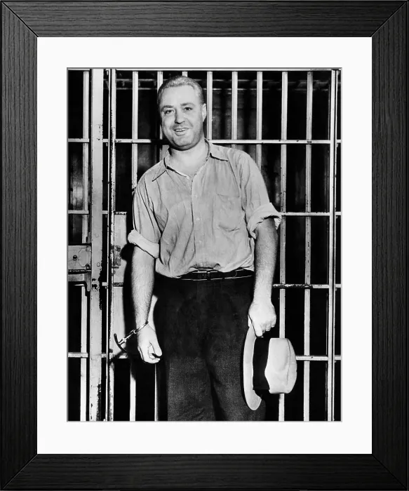 Framed Print : Machine Gun Kelly, handcuffed to cell bars, smiles for photographers in his Memphis jail cell. Sept. 26, 1933. (CSU_ALPHA_1244) CSU Archives / Everett Collection Framed Print : Machine Gun Kelly, handcuffed to cell bars, smiles for photographers in his Memphis jail cell. Sept. 26, 1933. (CSU_ALPHA_1244) CSU Archives / Everett Collection