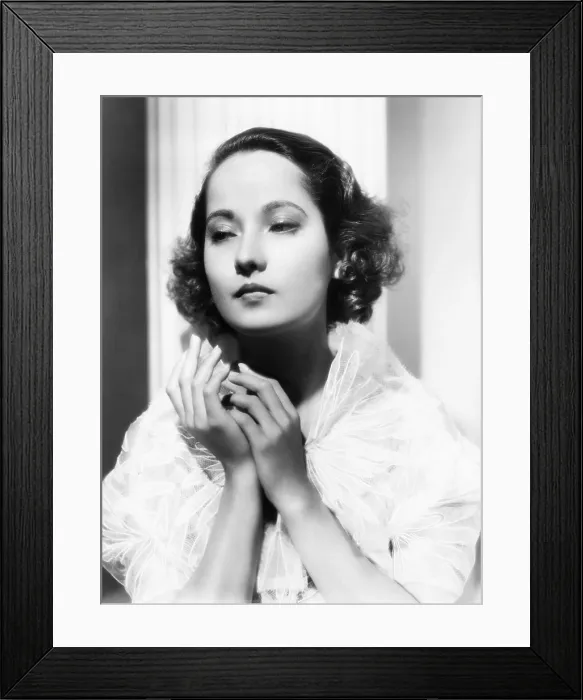 Framed Print : THE DARK ANGEL, Merle Oberon, 1935 Framed Print : THE DARK ANGEL, Merle Oberon, 1935