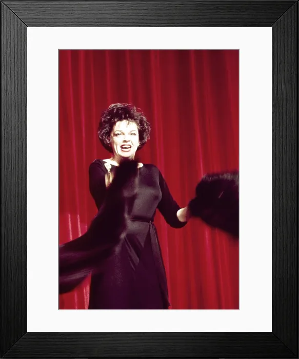 Framed Print : I COULD GO ON SINGING, Judy Garland, 1963 Framed Print : I COULD GO ON SINGING, Judy Garland, 1963