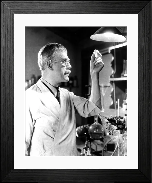 Framed Print : THE APE, Boris Karloff, 1940 Framed Print : THE APE, Boris Karloff, 1940