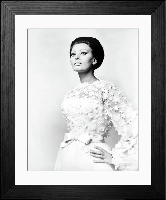 Framed Print : ARABESQUE, Sophia Loren, 1966