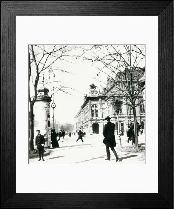 Framed Print : Street in Vienna (1920). AISA / Everett Collection**US SALES ONLY**