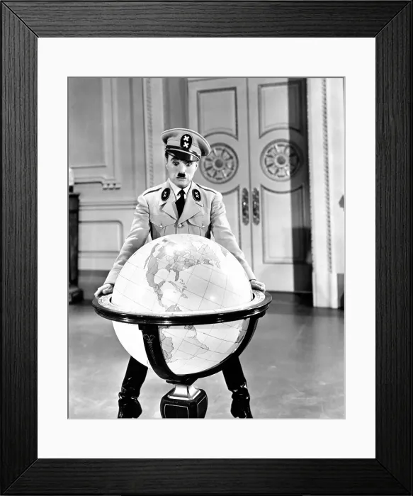 Framed Print : THE GREAT DICTATOR, Charlie Chaplin, 1940
