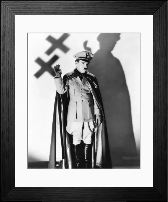 Framed Print : THE GREAT DICTATOR, Charlie Chaplin, 1940