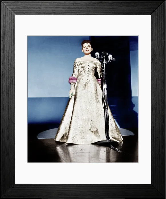Framed Print : A STAR IS BORN, Judy Garland, 1954