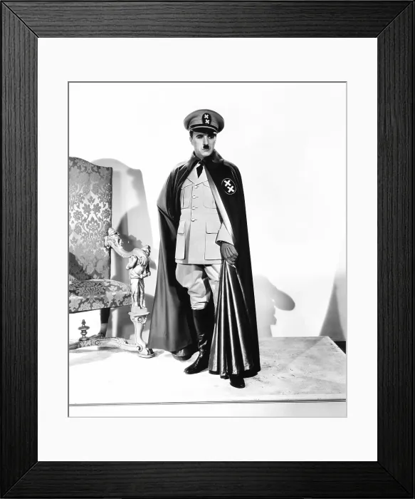 Framed Print : THE GREAT DICTATOR, Charlie Chaplin, 1940 Framed Print : THE GREAT DICTATOR, Charlie Chaplin, 1940