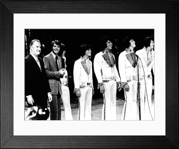 Framed Print : Vice President Spiro Agnew and the Osmonds. Young Voters of America concert feature the wholesome Osmond family in a fund raising concert in Chicago. Oct. 21, 1972