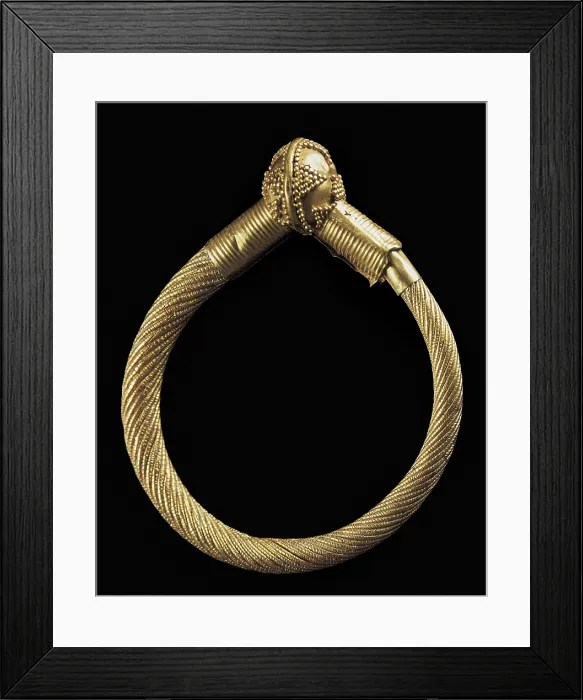 Framed Print : Golden necklace. Etruscan art. Jewelry. ITALY. Adria. National Museum of Archaeology. AISA / Everett Collection**US SALES ONLY** Framed Print : Golden necklace. Etruscan art. Jewelry. ITALY. Adria. National Museum of Archaeology. AISA / Everett Collection**US SALES ONLY**