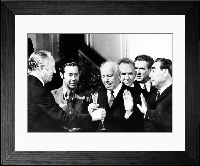 Framed Print : Communist Party General Secretary Leonid Brezhnev (right) waves off an offer of a glass of champagne from Secretary of State William Rogers (left)