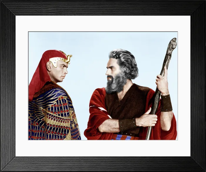 Framed Print : THE TEN COMMANDMENTS, from left: Yul Brynner, Charlton Heston, 1956 Framed Print : THE TEN COMMANDMENTS, from left: Yul Brynner, Charlton Heston, 1956