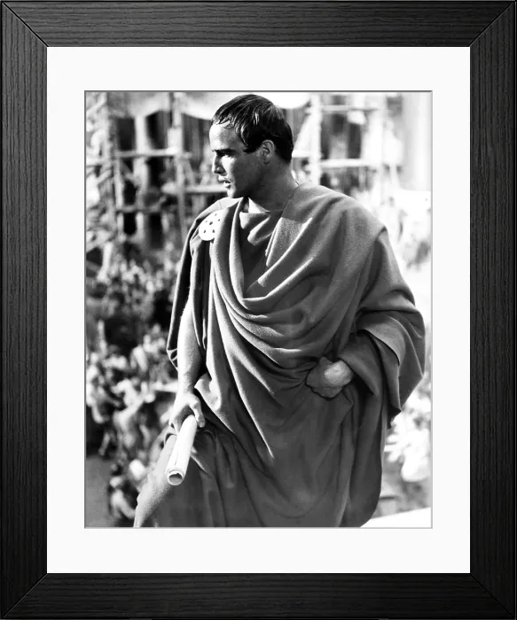 Framed Print : JULIUS CAESAR, Marlon Brando, 1953 Framed Print : JULIUS CAESAR, Marlon Brando, 1953