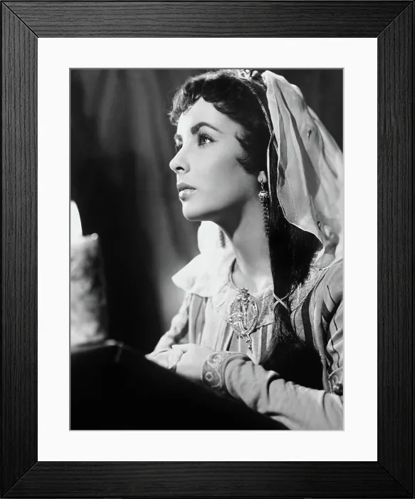 Framed Print : IVANHOE, Elizabeth Taylor, 1952
