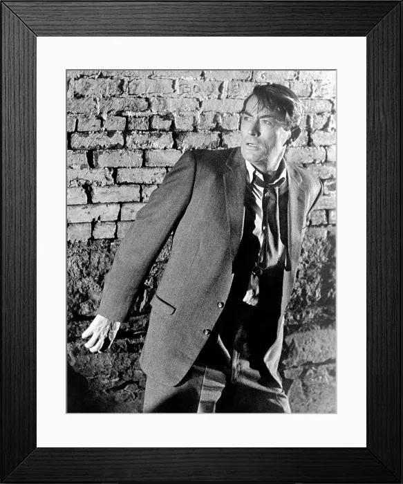 Framed Print : MIRAGE, Gregory Peck, 1965