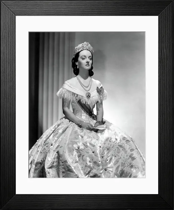 Framed Print : JUAREZ, Bette Davis, 1939 Framed Print : JUAREZ, Bette Davis, 1939