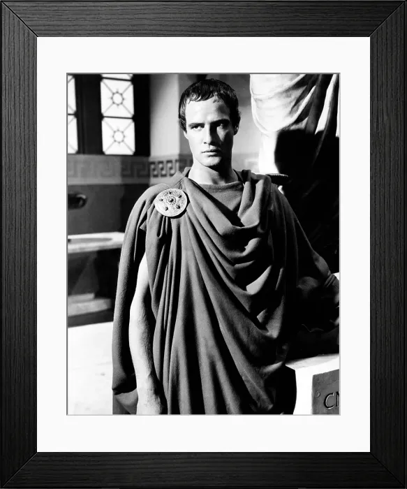 Framed Print : JULIUS CAESAR, Marlon Brando, 1953 Framed Print : JULIUS CAESAR, Marlon Brando, 1953
