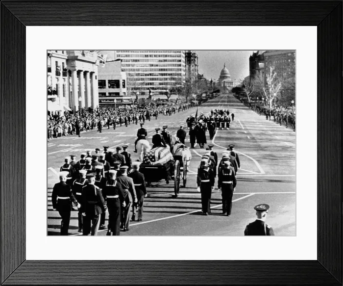 Framed Print : President Kennedy's flag-draped coffin moves slowly past mourning crowds Framed Print : President Kennedy's flag-draped coffin moves slowly past mourning crowds