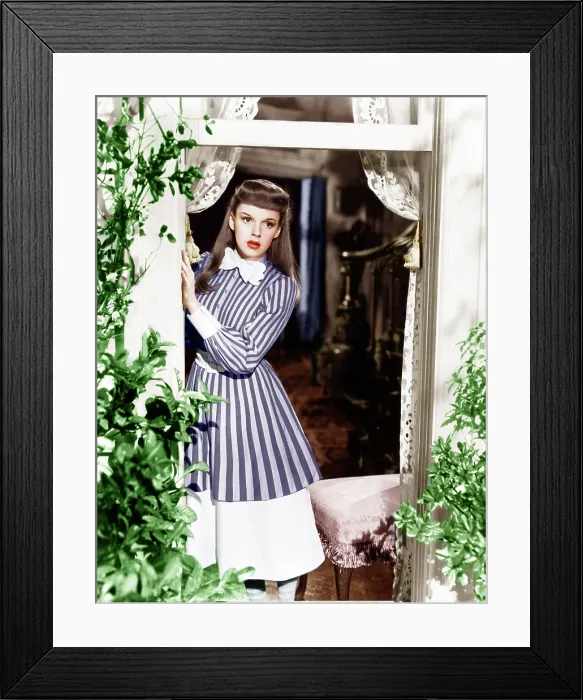 Framed Print : MEET ME IN ST. LOUIS, Judy Garland, 1944 Framed Print : MEET ME IN ST. LOUIS, Judy Garland, 1944