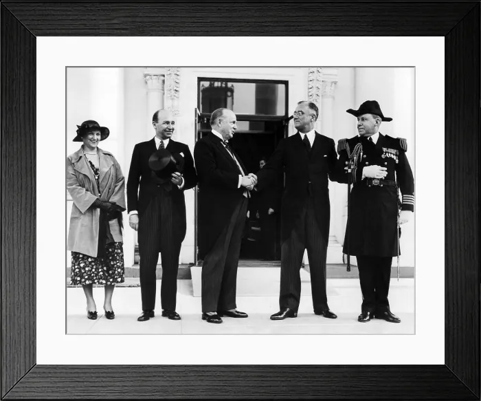 Framed Print : Canadian Premier Richard Bennett welcomed by FDR at the White House. L-R: Mrs Framed Print : Canadian Premier Richard Bennett welcomed by FDR at the White House. L-R: Mrs