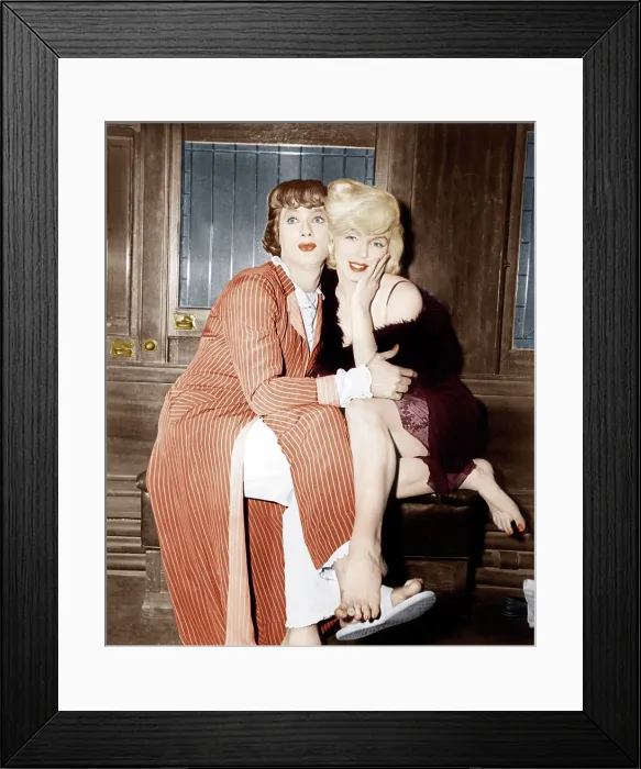 Framed Print : SOME LIKE IT HOT, from left: Tony Curtis, Marilyn Monroe, 1959 Framed Print : SOME LIKE IT HOT, from left: Tony Curtis, Marilyn Monroe, 1959