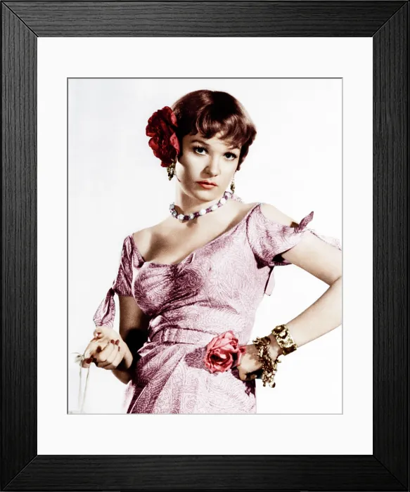Framed Print : SOME CAME RUNNING, Shirley MacLaine, 1958 Framed Print : SOME CAME RUNNING, Shirley MacLaine, 1958