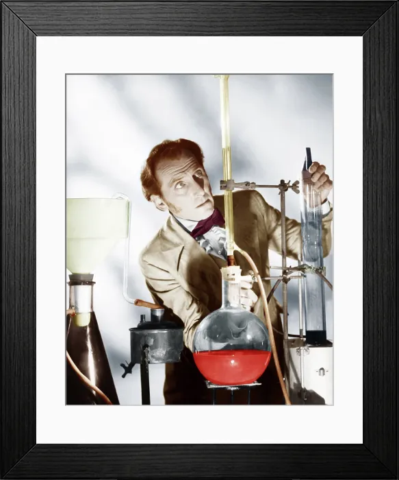 Framed Print : THE CURSE OF FRANKENSTEIN, Peter Cushing, 1957 Framed Print : THE CURSE OF FRANKENSTEIN, Peter Cushing, 1957
