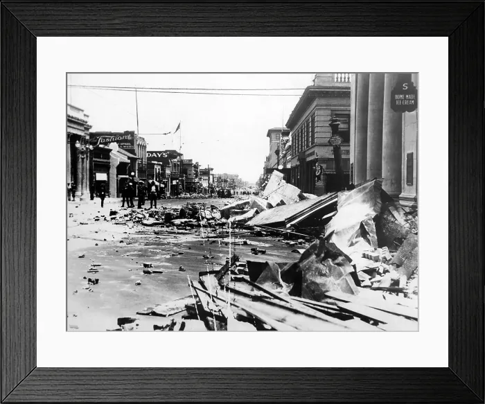 Framed Print : Santa Barbara earthquake of 1925 registered 6.8 on the Richter scale. Major damage occurred in the city and killed 13 people. June 29, 1925