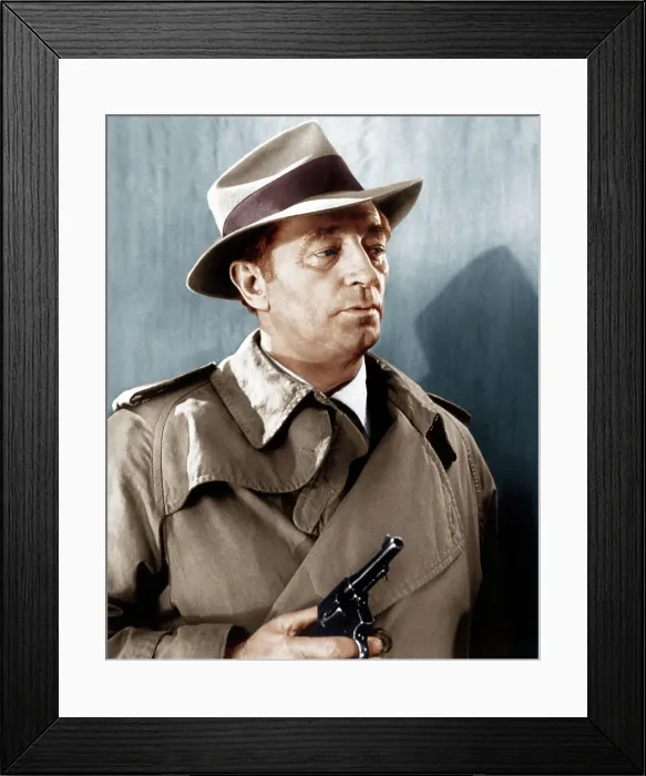 Framed Print : FAREWELL MY LOVELY, Robert Mitchum, 1975 Framed Print : FAREWELL MY LOVELY, Robert Mitchum, 1975