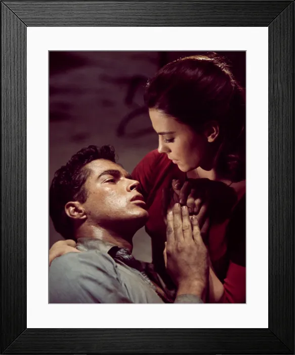 Framed Print : WEST SIDE STORY, Richard Beymer, Natalie Wood, 1961