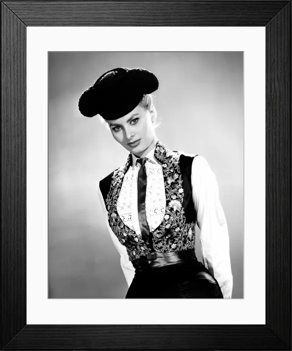 Framed Print : THE PRIDE AND THE PASSION, Sophia Loren, 1957 Framed Print : THE PRIDE AND THE PASSION, Sophia Loren, 1957