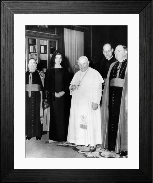Framed Print : Jacqueline Kennedy in an audience with Pope John XXIII. At left is Msgr. Pius A. Benincasa, and at right, Msgr. Martin J. O'Connor. March 11, 1962