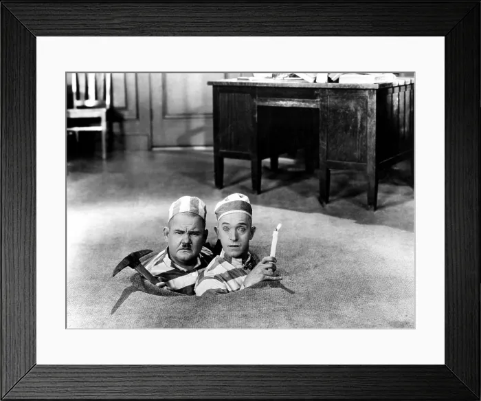 Framed Print : THE SECOND HUNDRED YEARS (aka THE SECOND 100 YEARS), Oliver Hardy, Stan Laurel [Laurel and Hardy], 1927