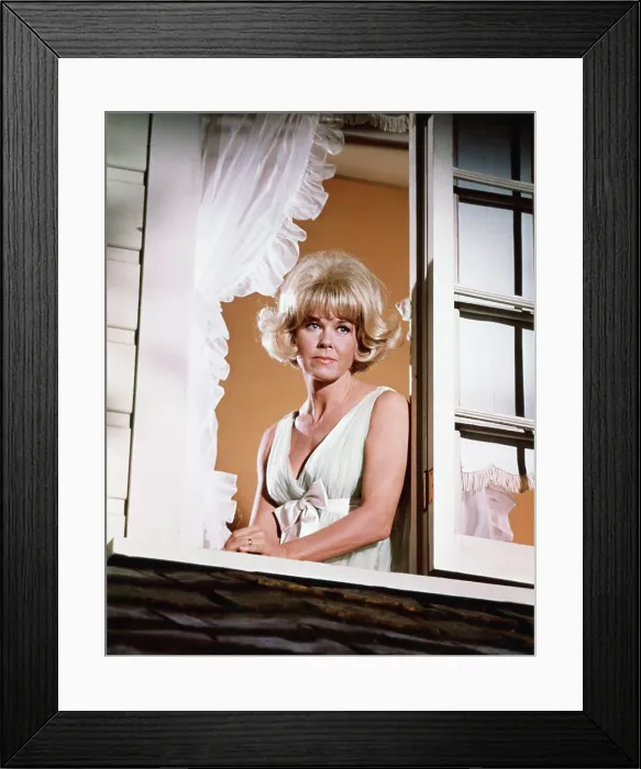 Framed Print : SEND ME NO FLOWERS, Doris Day, 1964 Framed Print : SEND ME NO FLOWERS, Doris Day, 1964