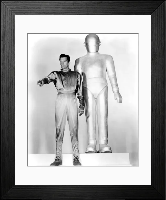 Framed Print : THE DAY THE EARTH STOOD STILL, Michael Rennie, 1951, TM & Copyright (c) 20th Century Fox Film Corp. All rights reserved